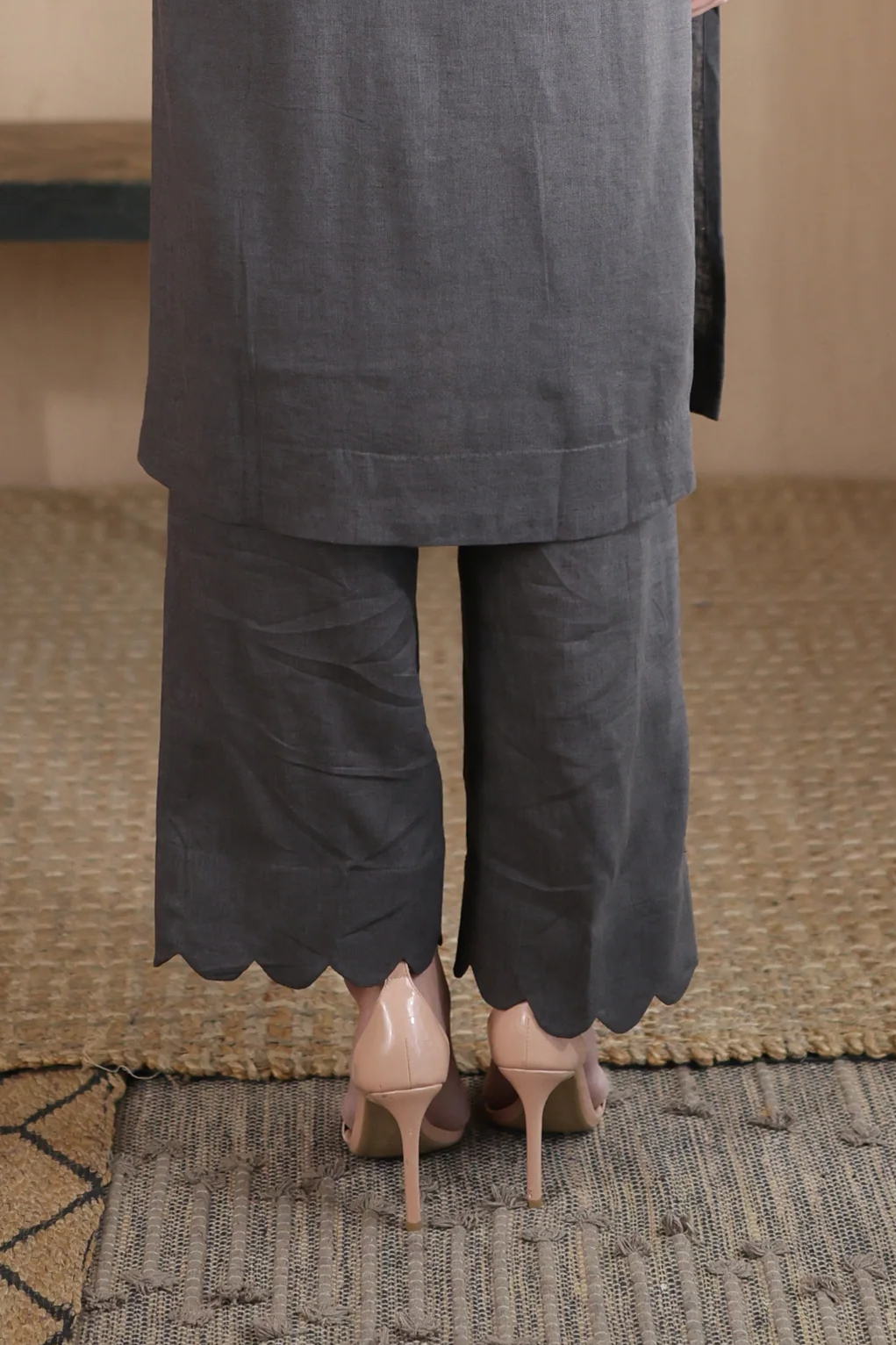 Nura Linen Scalloped Pants