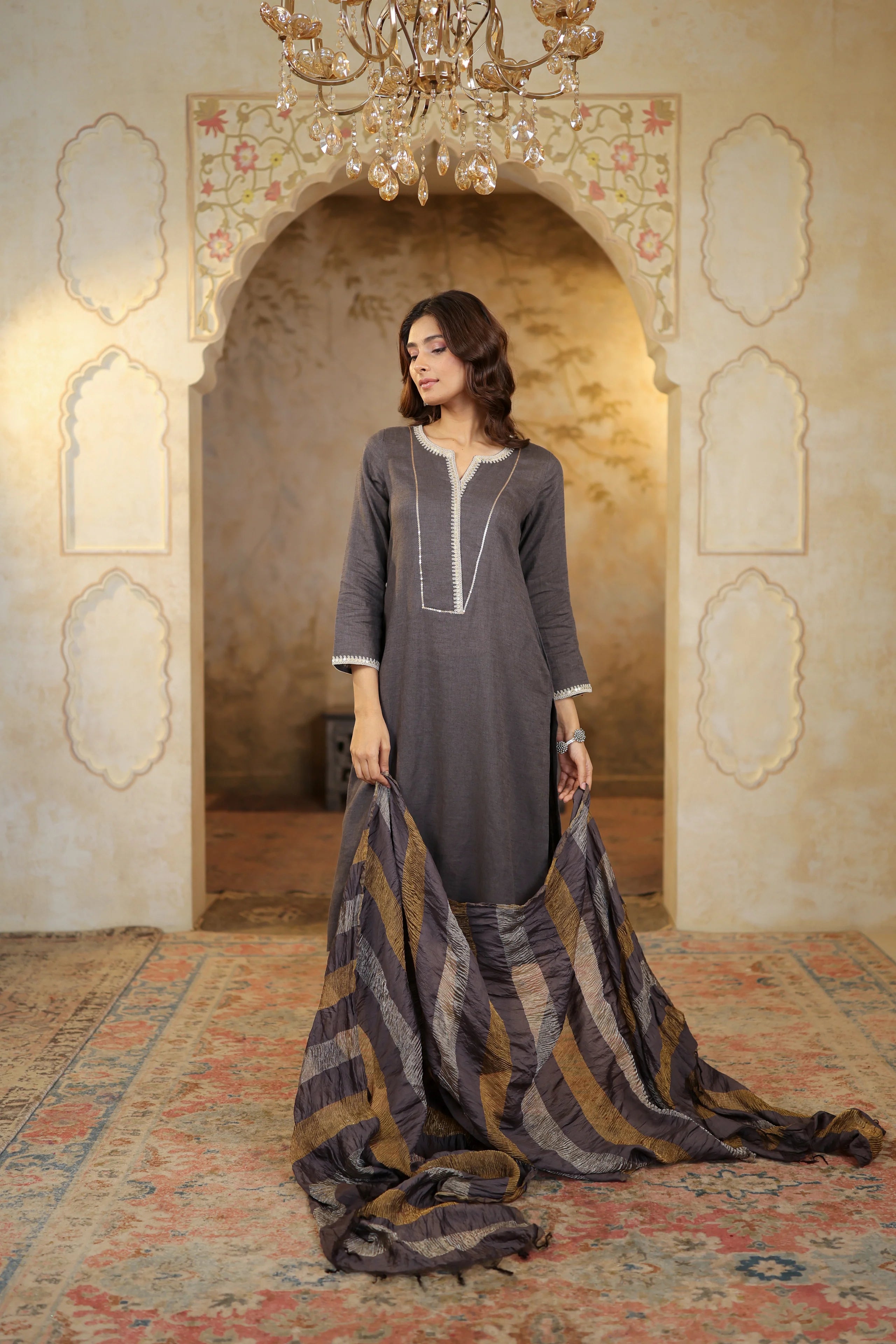 Nura Banarasi Tissue Dupatta