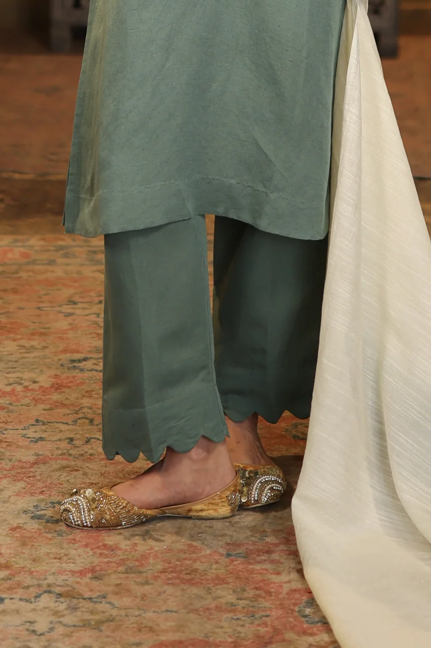 Nura Linen Scalloped Pants