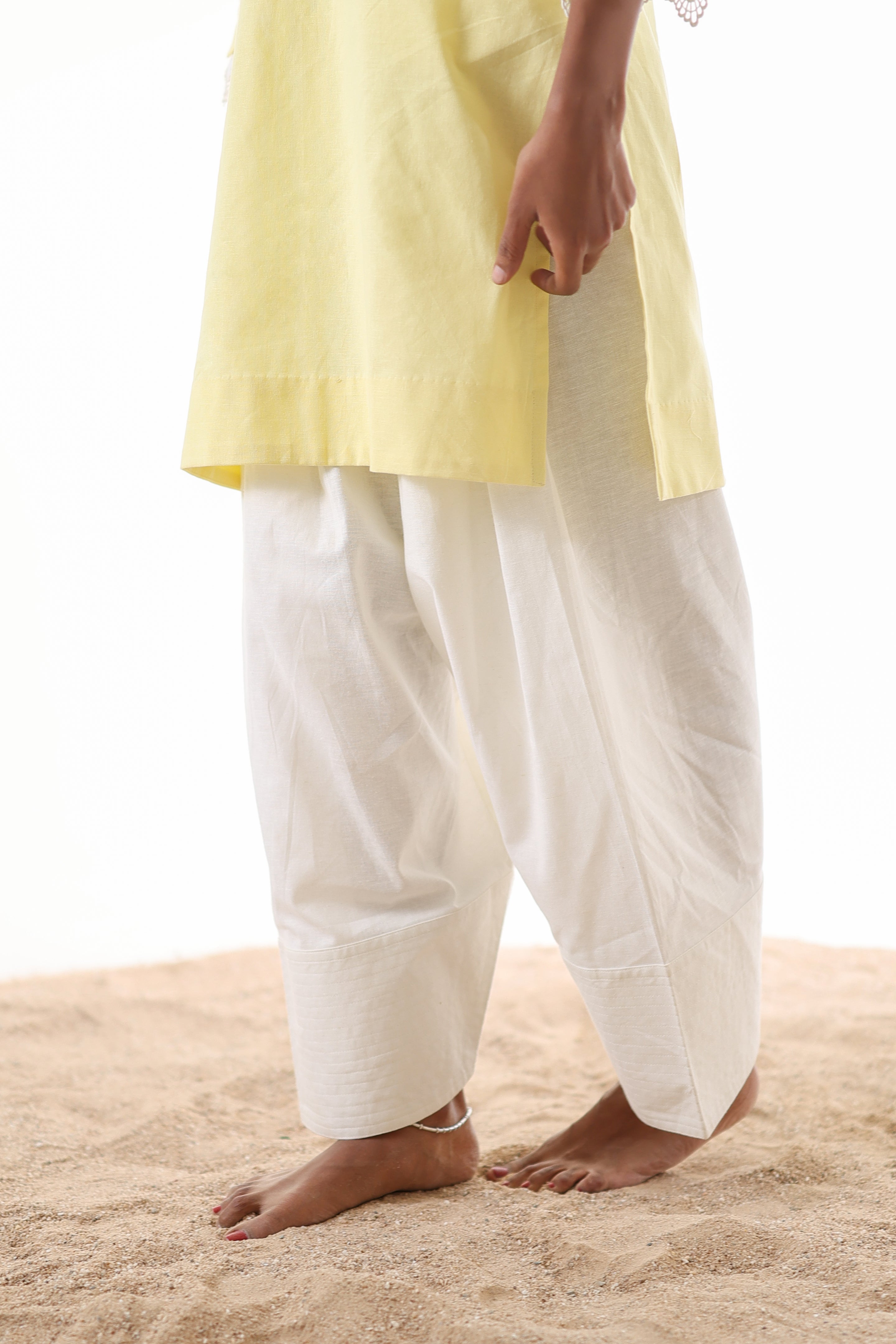 Nura Linen Salwar Pants